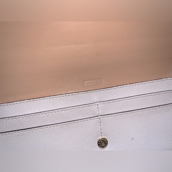 Coach leather wallet, cream and white. - Picture 4 of 6